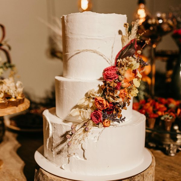 Wedding Cake by Creative Event Organizers the best event management company in chennai